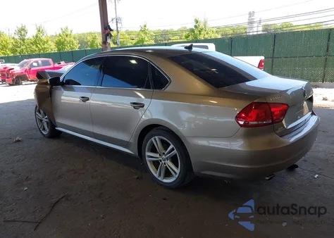 2015 Volkswagen Passat 2.0L Tdi Se z USA, uszkodzony, nr VIN 1VWBV7A34FC073646